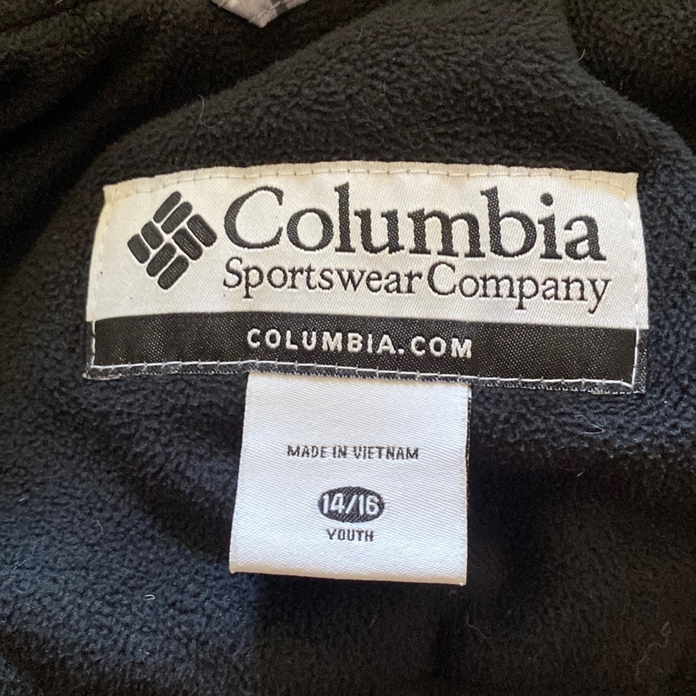 Boys snowboarding jacket Columbia brand size  14/16